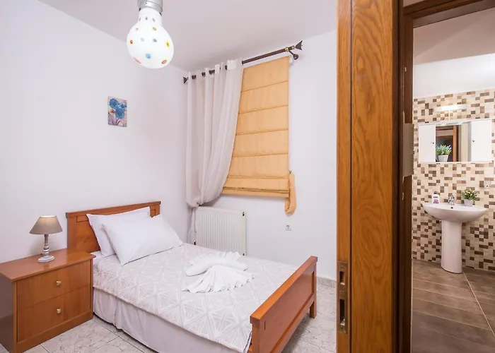Ergina Home, Cozy 2 Bedroom Apartment