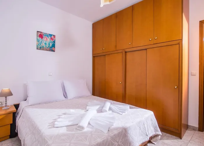 Ergina Home, Cozy 2 Bedroom Apartment